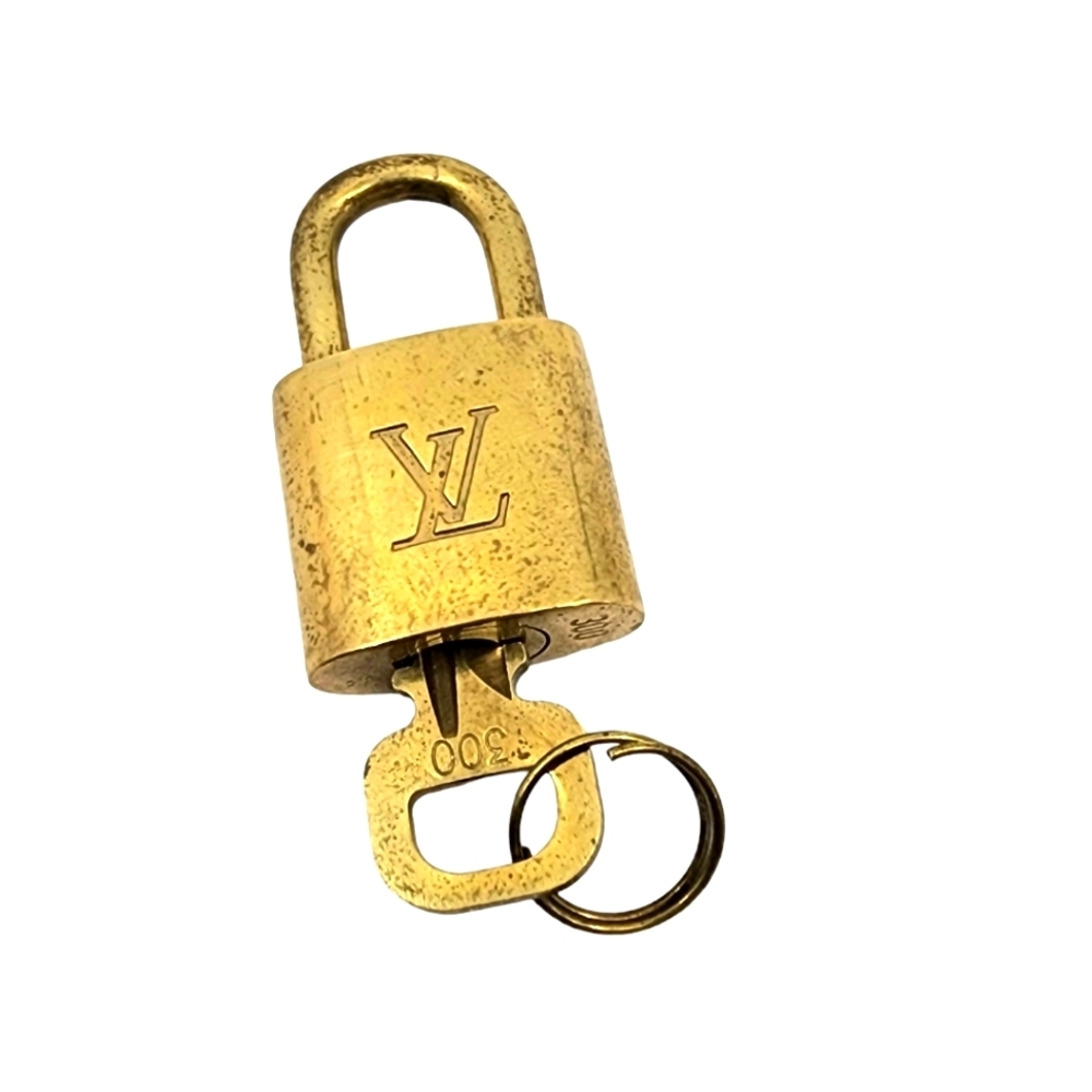 EUC Louis Vuitton Lock & Key
